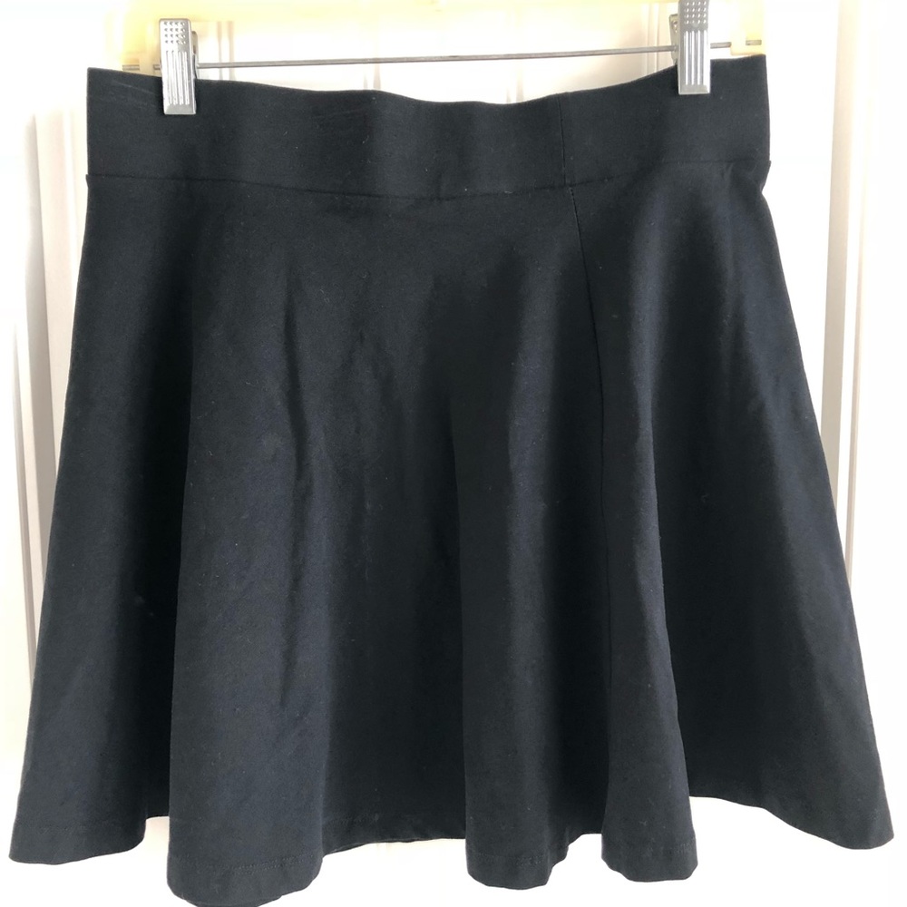 H&M Divided Skater Skirt - Black